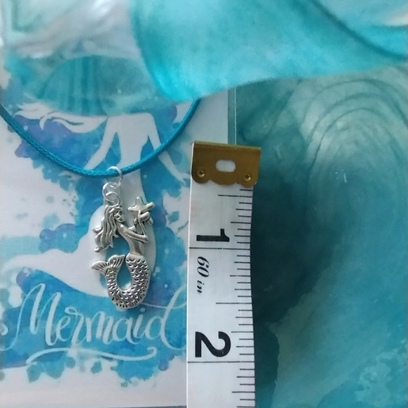 New in Package Mermaid Necklace - Picture 7 of 7